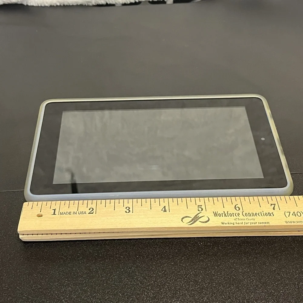 Amazon Kindle Fire 5th Gen Wi-Fi 8GB SV98LN BLUE w/ Box & Case For Parts Only